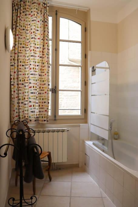 Apartamento Uzes Centre Quartiers Des Arts Charme De L'Ancien Exterior foto