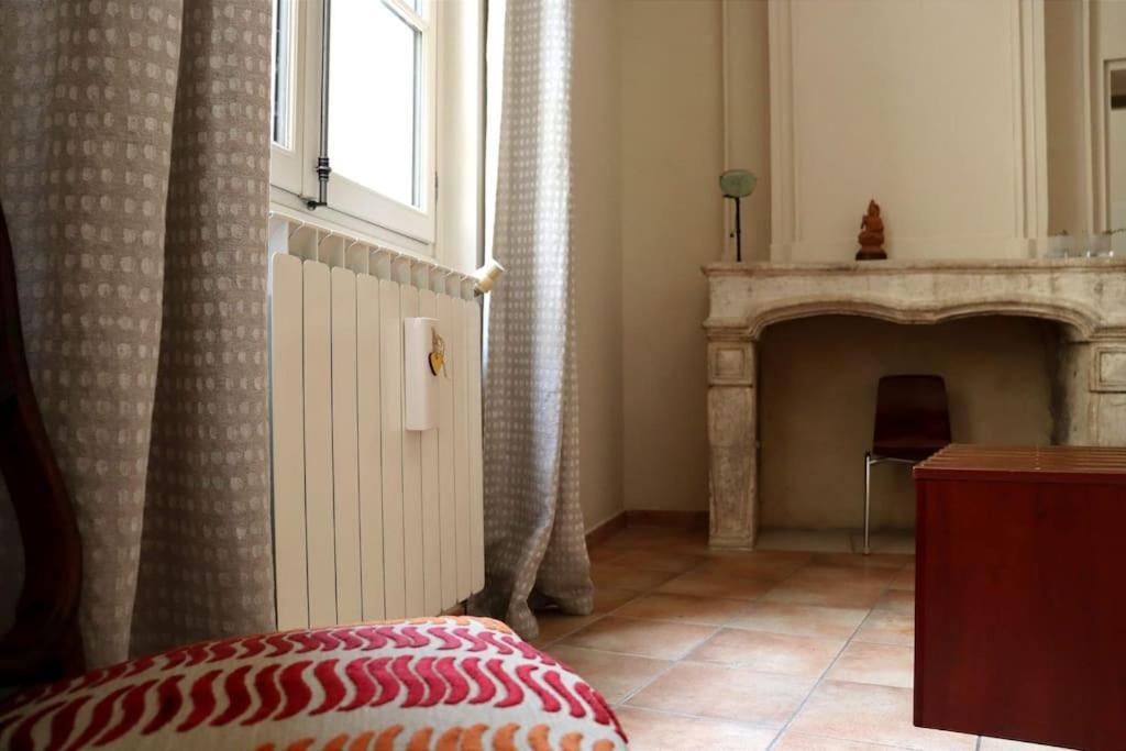 Apartamento Uzes Centre Quartiers Des Arts Charme De L'Ancien Exterior foto